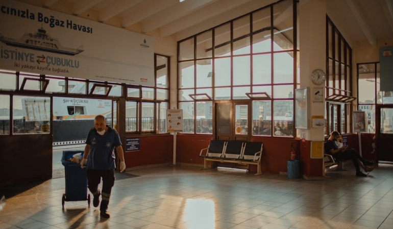 Turkiye-Hizmet-Sektoru-Subat8217ta-Yukseliste-Aylik-12-Yillik-88-Artis-featured